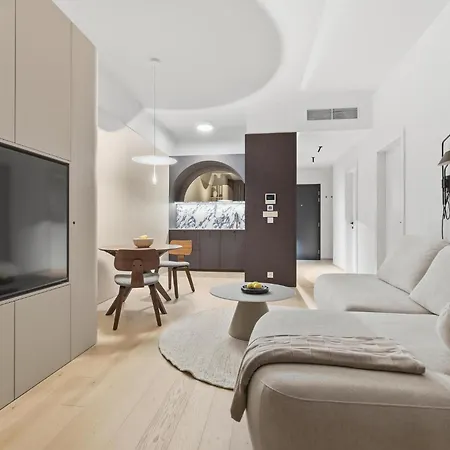 Eurovea Tower Apartment, 36th Floor, Castle View & Free Parking Apartman Pozsony