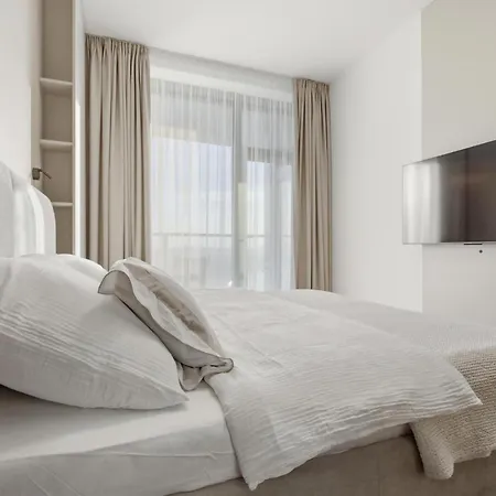 Apartman Eurovea Tower Apartment, 36th Floor, Castle View & Free Parking *