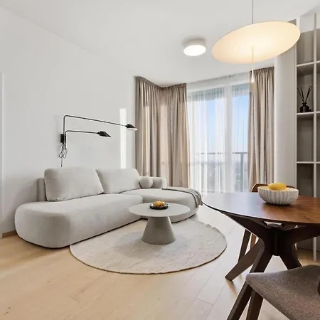 Daire Eurovea Tower Apartment, 36th Floor, Castle View & Free Parking Bratislava