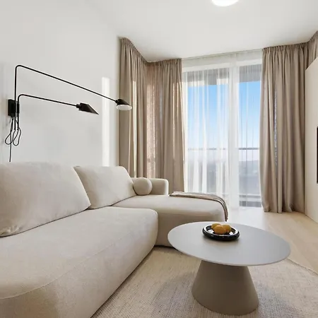 Eurovea Tower Apartment, 36th Floor, Castle View & Free Parking Bratislava