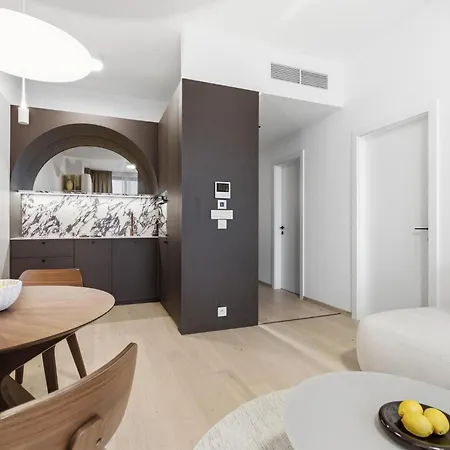 Daire Eurovea Tower Apartment, 36th Floor, Castle View & Free Parking *