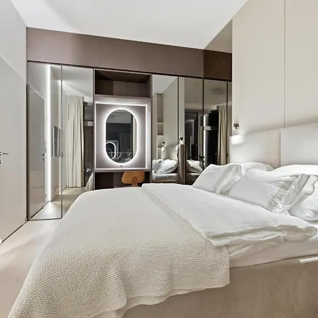 Eurovea Tower Apartment, 36th Floor, Castle View & Free Parking Daire