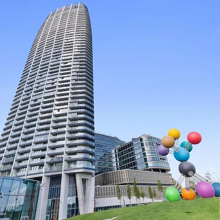 Eurovea Tower Apartment, 36th Floor, Castle View & Free Parking Daire Bratislava