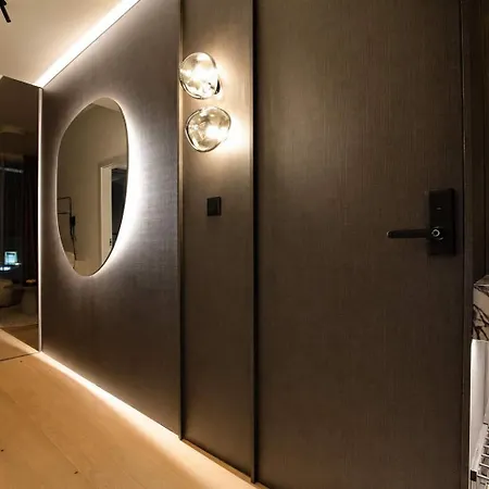 Eurovea Tower Apartment, 36th Floor, Castle View & Free Parking Bratislava